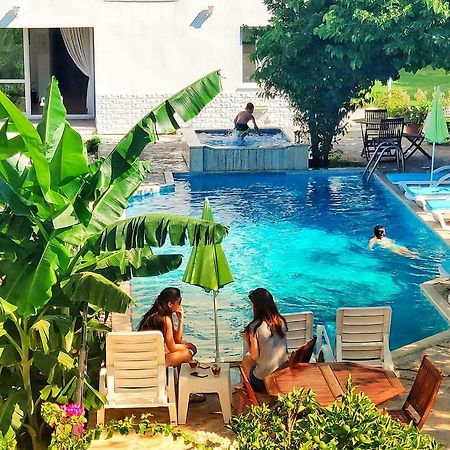 Parla Apart Hotel Çeşme Eksteriør bilde