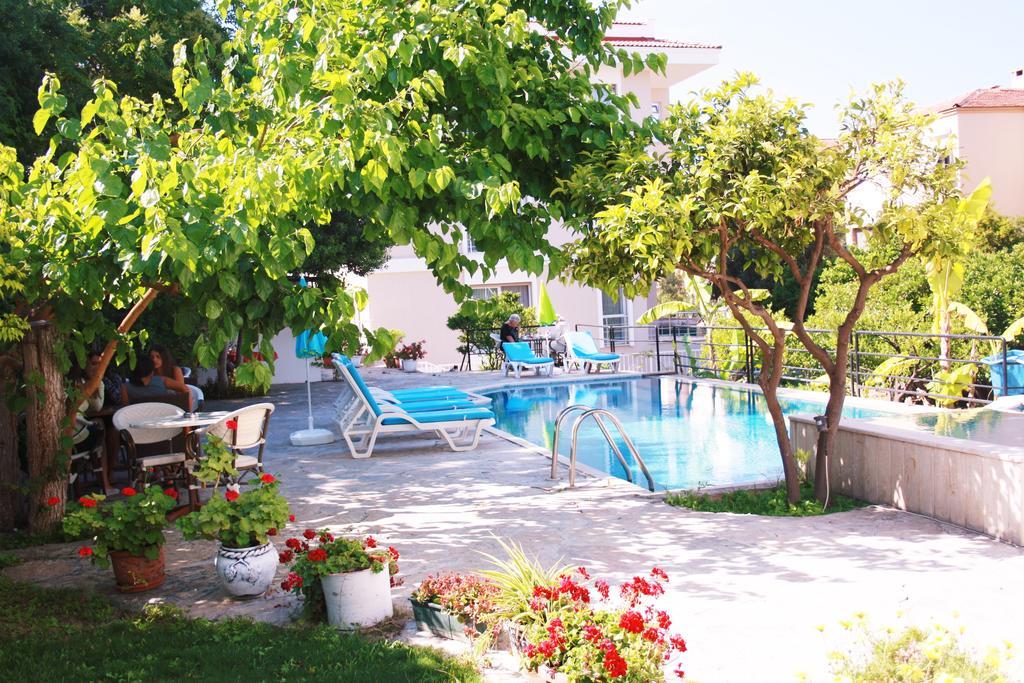 Parla Apart Hotel Çeşme Eksteriør bilde