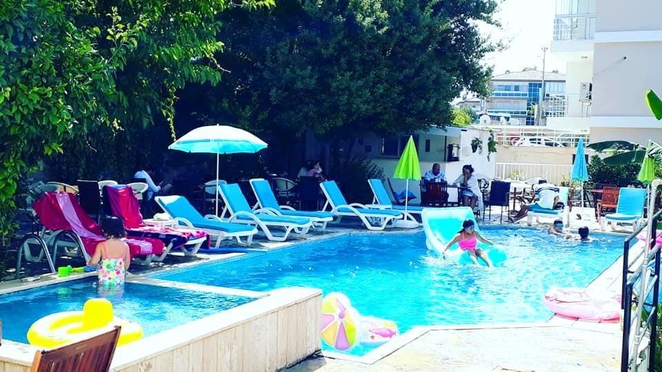 Parla Apart Hotel Çeşme Eksteriør bilde